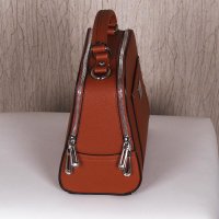 Exclusive ladies handbag with 2-way zips camel