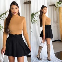 Womens basic sweater with turtle neck fine-knitted caramel